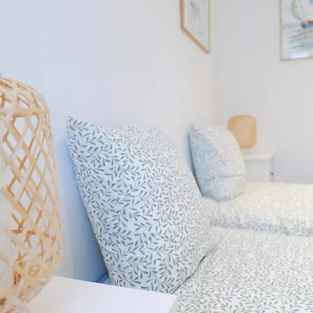 Maison Mitoyenne Centre-ville, A Deux Pas Du Port De Peche 4 Personnes Feriehus Les Sables-dʼOlonne